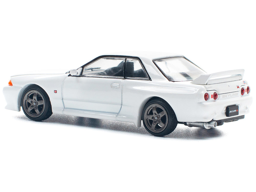 GTR R32 RHD (Right Hand Drive) Crystal White 1/64 Diecast Model Car by Pop Race