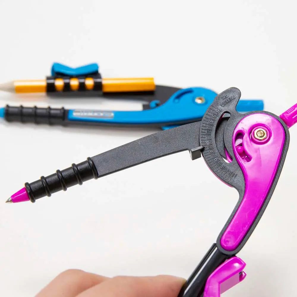 Skala-armskompas med træblyant nr. 2 – tilfældig farve 