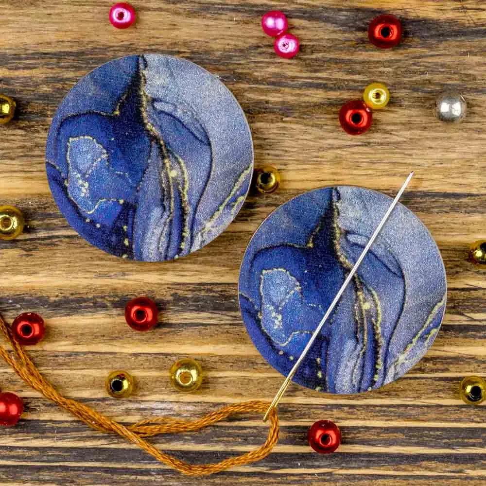 Magnetic needle holder 