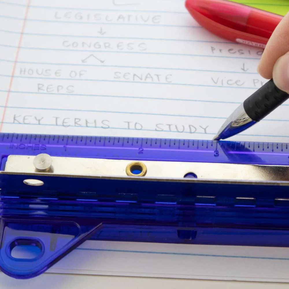 Portable 3-Hole Paper Punch - random Color